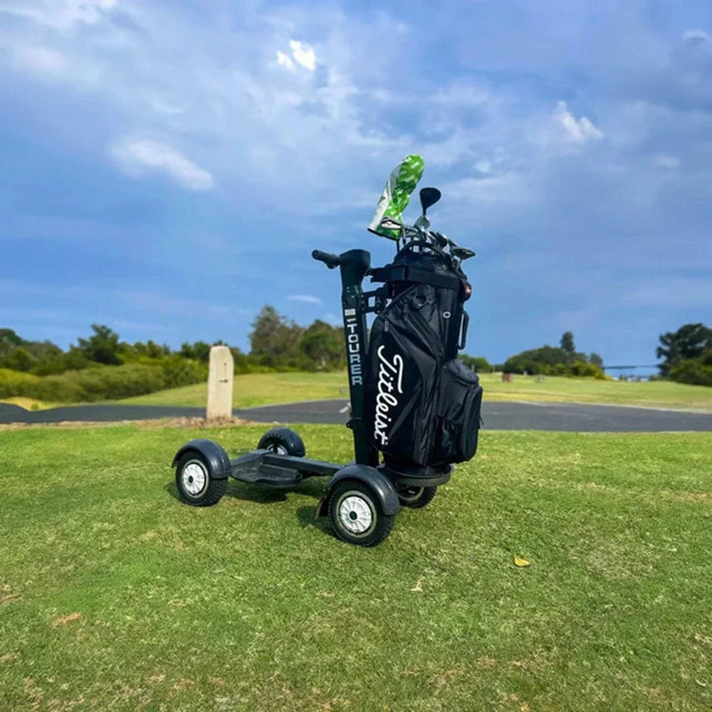 The Ultimate Electric Golf Caddy – 30 km/h Speed & 40 km Range